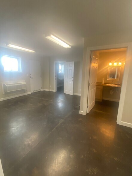 More Photos Of 7007 Cowboy Way, Billings Warehouse For Lease