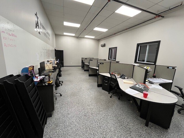 More Photos Of 374 West St, Bristol Manufacturing For Lease