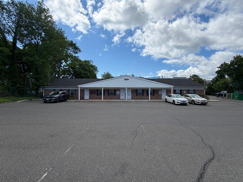 More Photos Of 518 E Main St, Riverhead Office For Sale