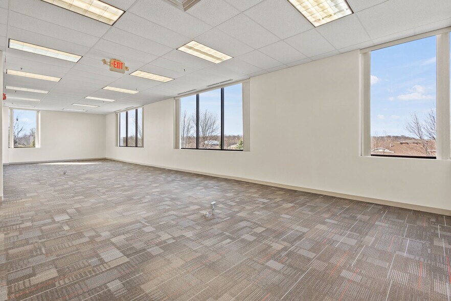 More Photos Of 9645 Lincolnway Ln, Frankfort Storefront Retail Office For Lease