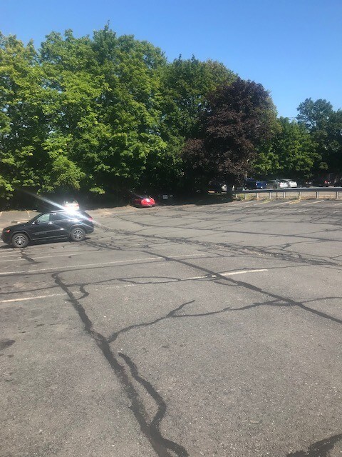 More Photos Of 1001 Farmington Ave, Bristol Medical For Sale