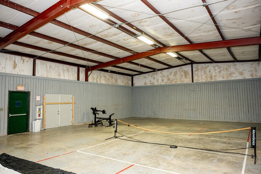 More Photos Of 626 Old River Rd, Sylvania Manufacturing For Sale