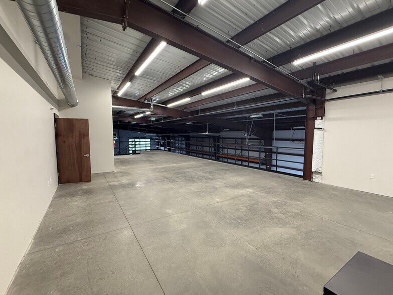 More Photos Of 3801 W Riverbend Ave, Post Falls Office For Lease