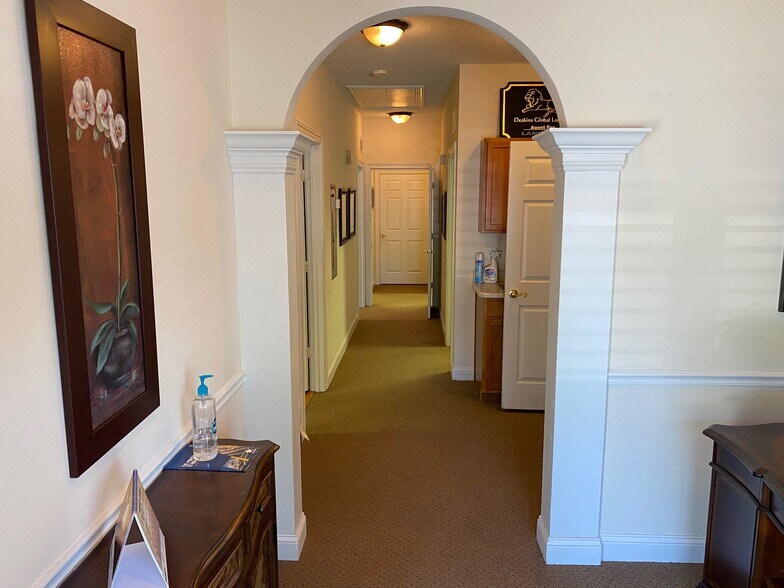 More Photos Of 6817 Southpoint Pky, Jacksonville Office For Lease