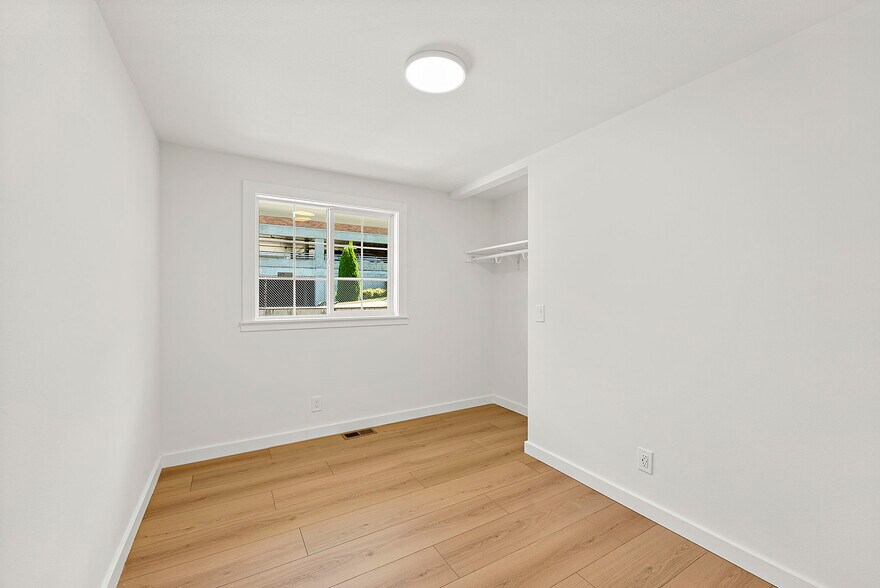 More Photos Of 1415 2nd St SE, Puyallup Assisted Living For Sale