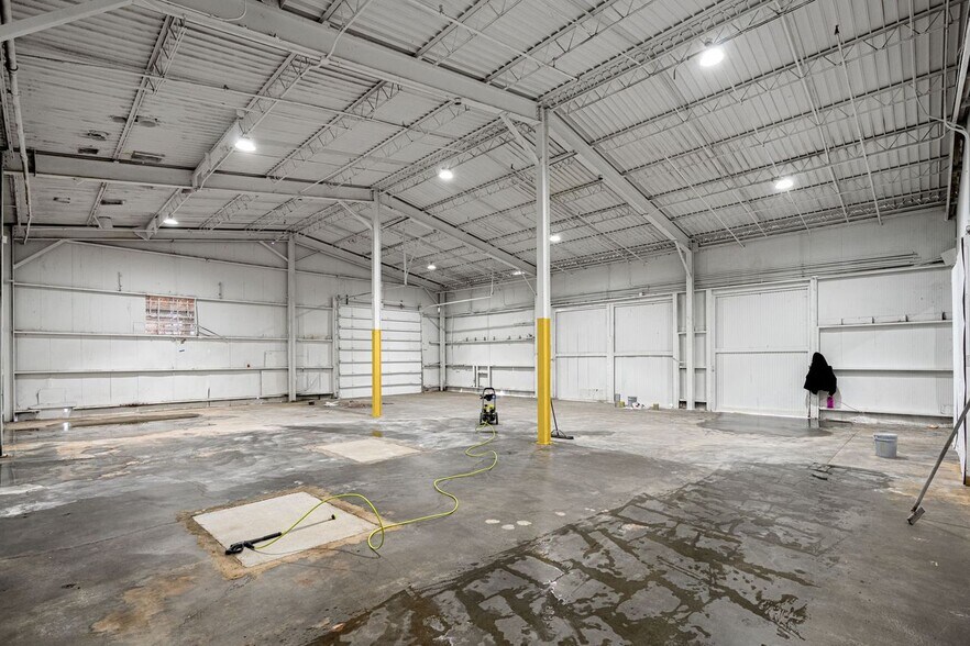 More Photos Of 335 Baxter Ave, Louisville Warehouse For Lease