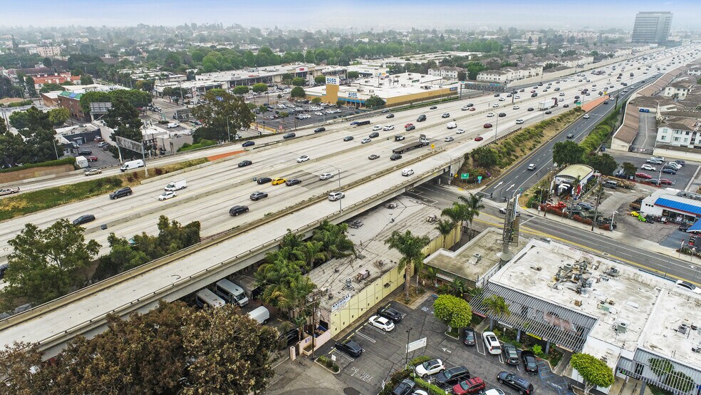 More Photos Of 11251 National Blvd, Los Angeles Office For Lease