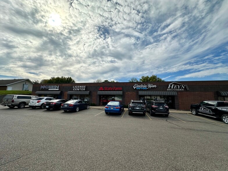 More Photos Of 1700-1730 37th St NW, Rochester Storefront Retail Office For Lease