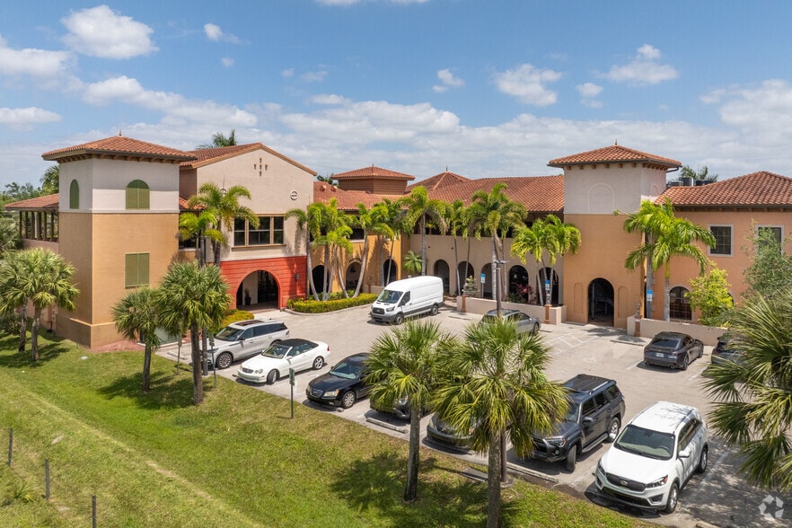 More Photos Of 9681 Gladiolus Dr, Fort Myers Office For Lease
