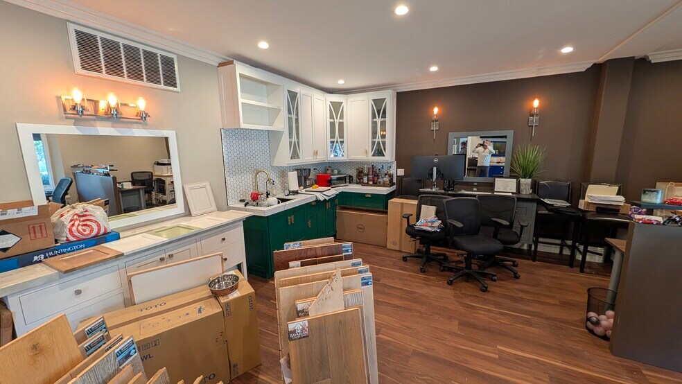 More Photos Of 14598 Big Basin Way, Saratoga Storefront Retail Residential For Sale