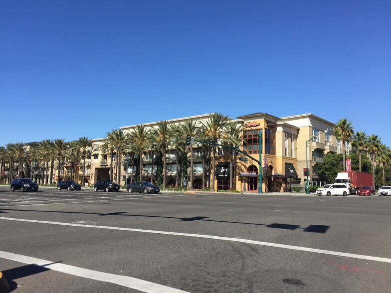 Primary Photo Of 1801 E Katella Ave, Anaheim Apartments For Lease