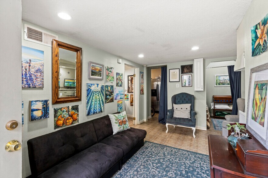 More Photos Of 906 E Commonwealth Ave, Fullerton Storefront For Sale