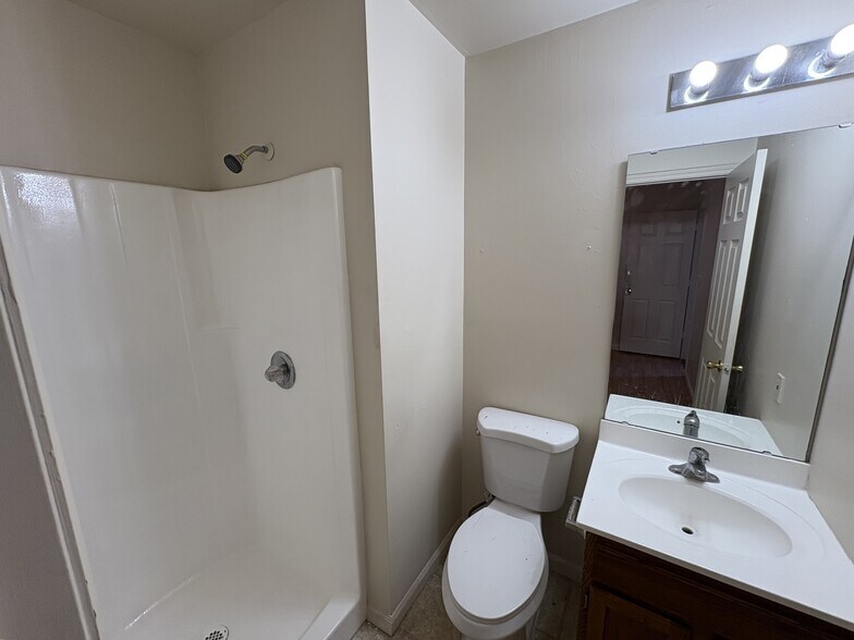 More Photos Of 611-617 Palisades Dr, Pacific Apartments For Sale