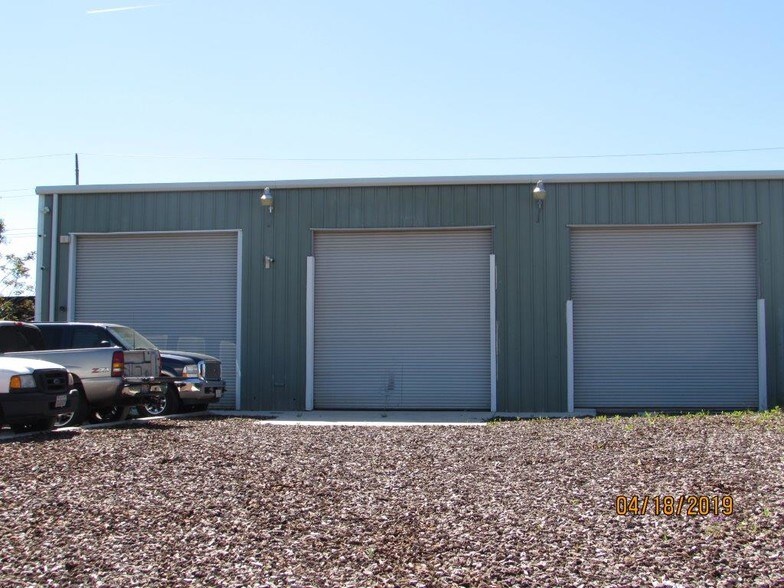 More Photos Of 1445 Grange St, Redding Warehouse For Lease
