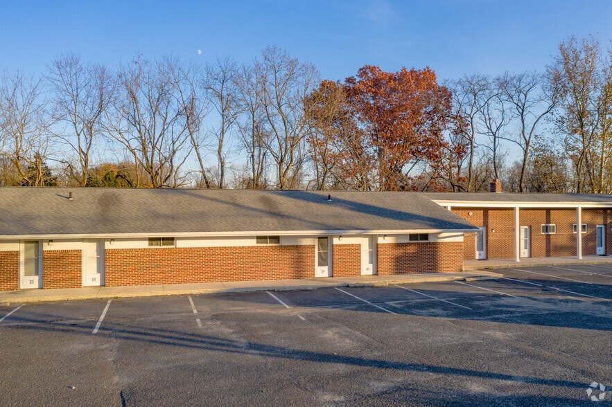 More Photos Of 1043 US Highway 206, Bordentown Hotel For Sale