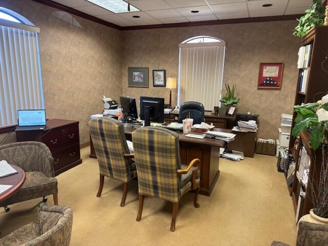 More Photos Of 3823 84th St, Lubbock Office For Sale