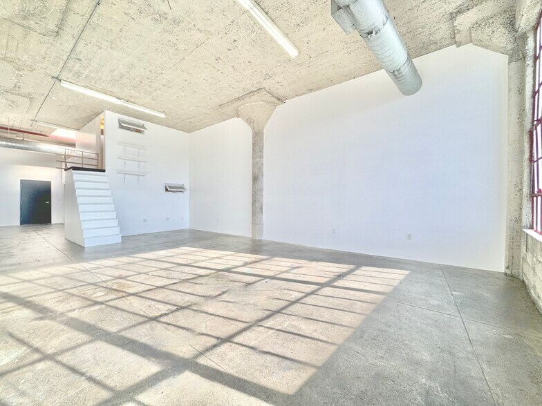 More Photos Of 623 E 9th St, Los Angeles Loft Creative Space For Lease