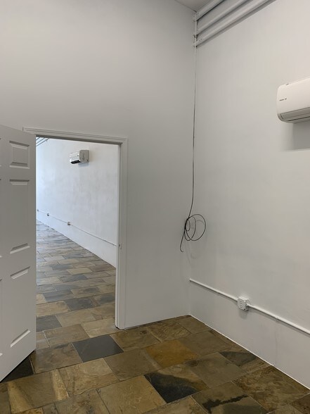 More Photos Of 4531 Pouli Rd, Kapaa Storefront Retail Office For Lease