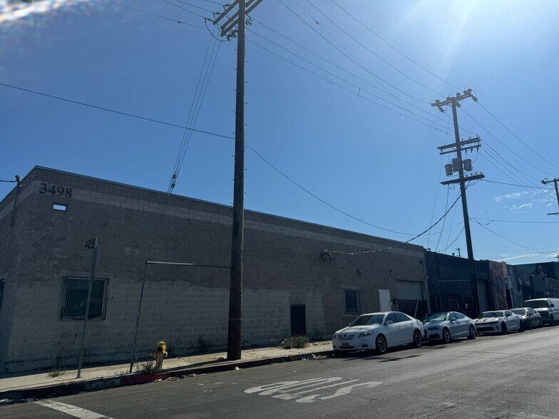 More Photos Of 3498 Union Pacific Ave, Los Angeles Manufacturing For Sale