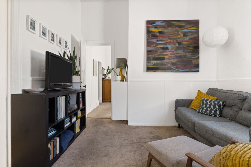 More Photos Of 102 Hamilton Pl, Oakland Multifamily For Sale