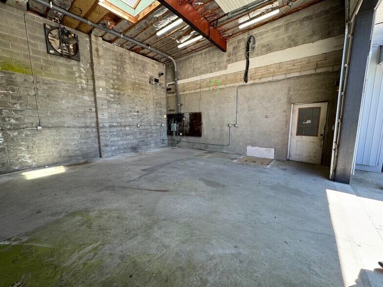 More Photos Of 21 Isaac St, Norwalk Office For Lease