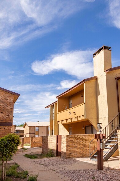 More Photos Of 1102 Sherman Ave, Levelland Apartments For Sale