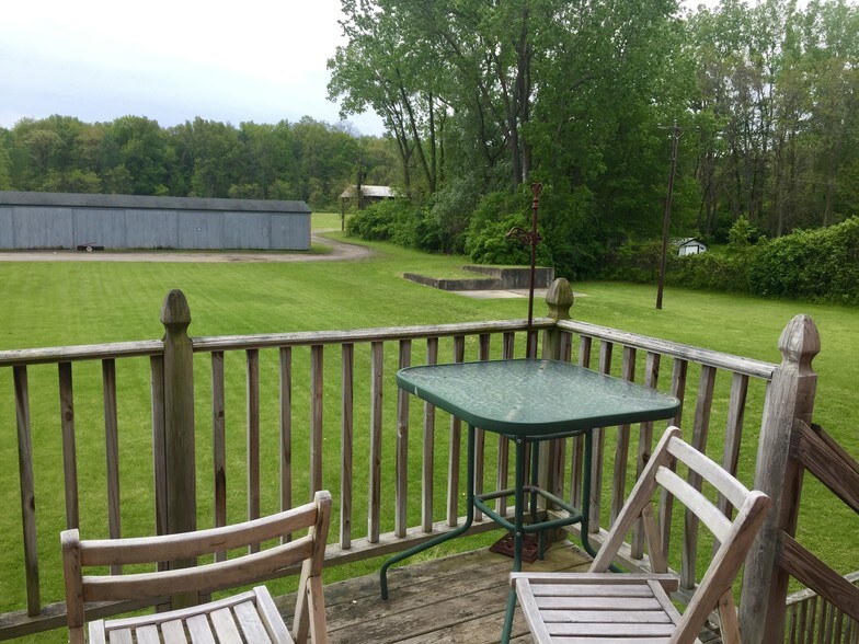 More Photos Of 1426 W River Rd, Waterloo Township Apartments For Lease