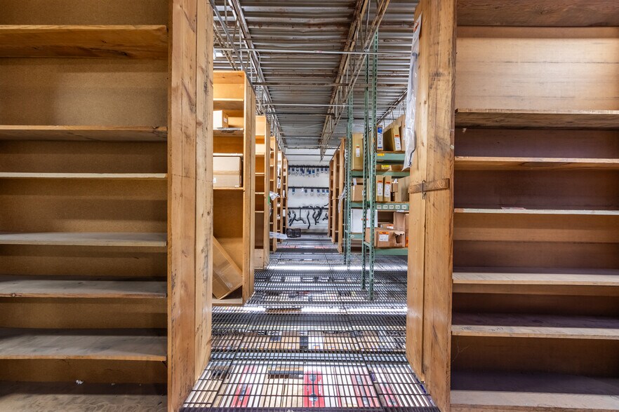 More Photos Of 5101 Crookshank Rd, Cincinnati Freestanding For Sale