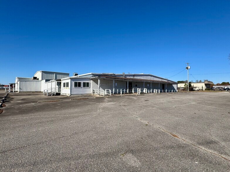 More Photos Of 435 Georgetown hwy, Johnsonville Self Storage For Sale