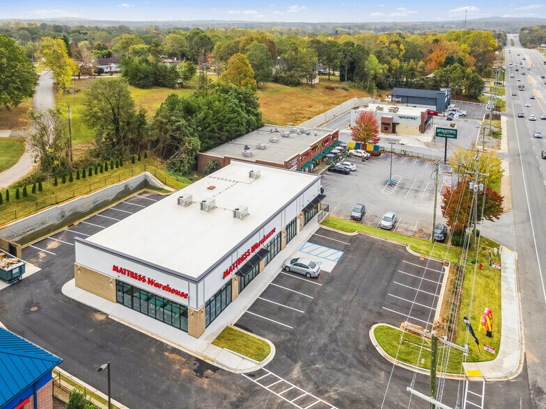 More Photos Of 5326 Wade Hampton Blvd, Taylors Storefront For Sale