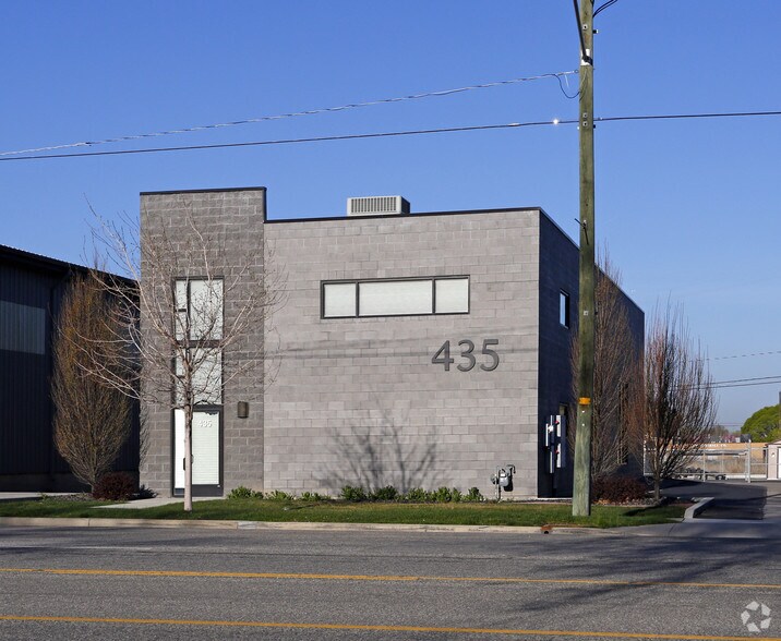 More Photos Of 435 N 400 W, Salt Lake City Light Manufacturing For Sale