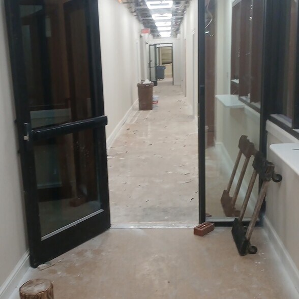 More Photos Of 201 W Market St, Kingsport Office For Sale