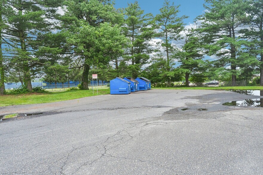 More Photos Of 320 Beverly Rancocas Rd, Willingboro Storefront For Sale