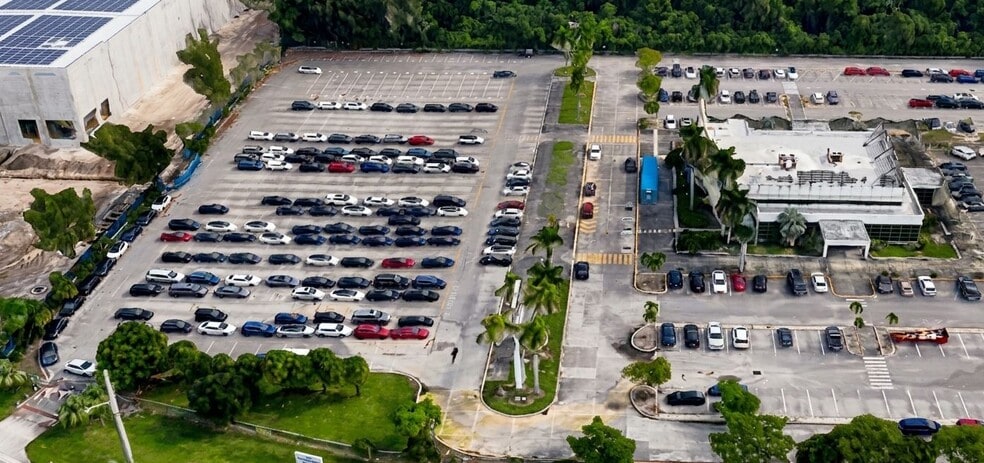 More Photos Of 2150 NE 7th Ave, Dania Land For Lease