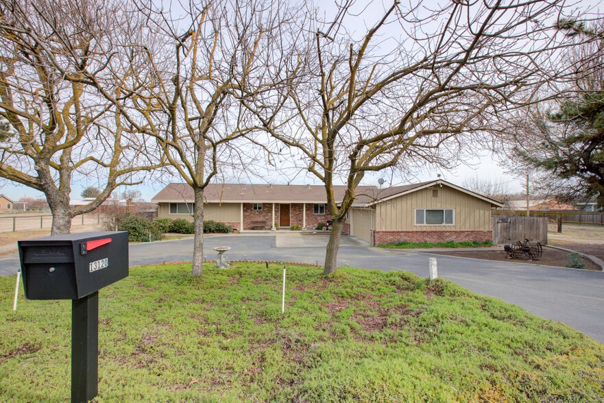 More Photos Of 13120 S Highway 99, Manteca Land For Sale