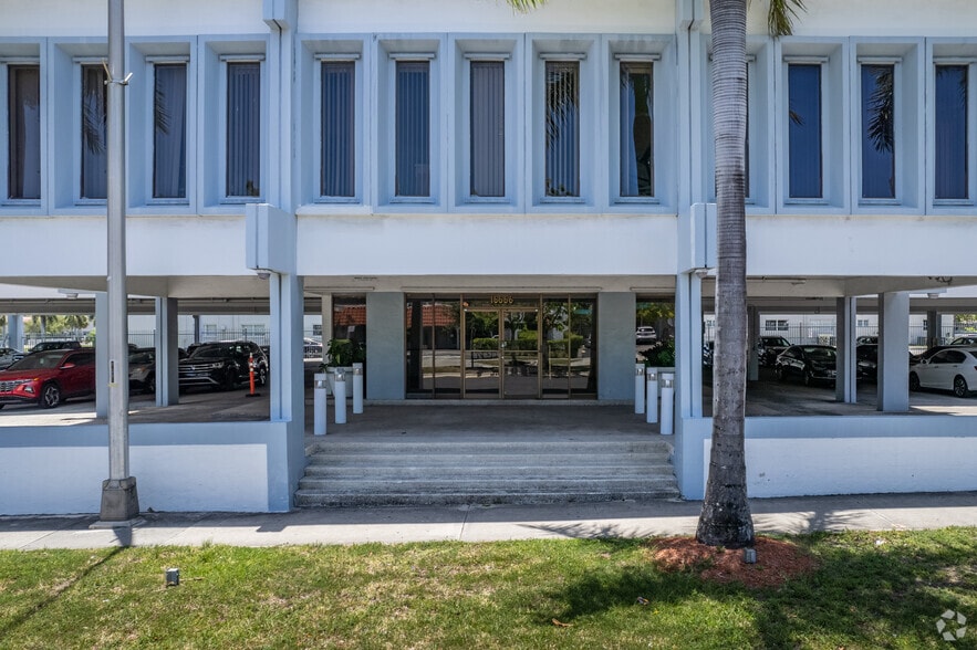 More Photos Of 16666 NE 19th Ave, North Miami Beach Office For Lease