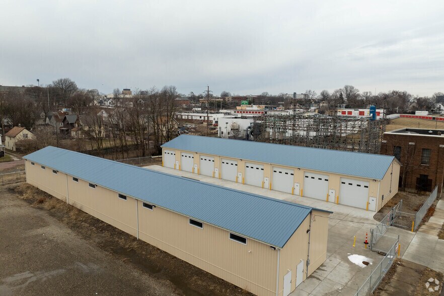 More Photos Of 236 Annadale Ave, Akron Distribution For Lease