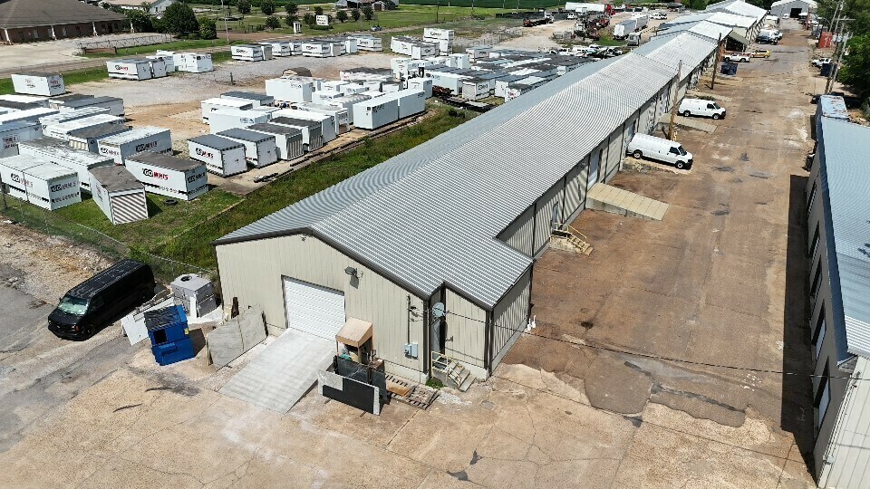 More Photos Of 9373 Macon Rd, Cordova Light Distribution For Lease