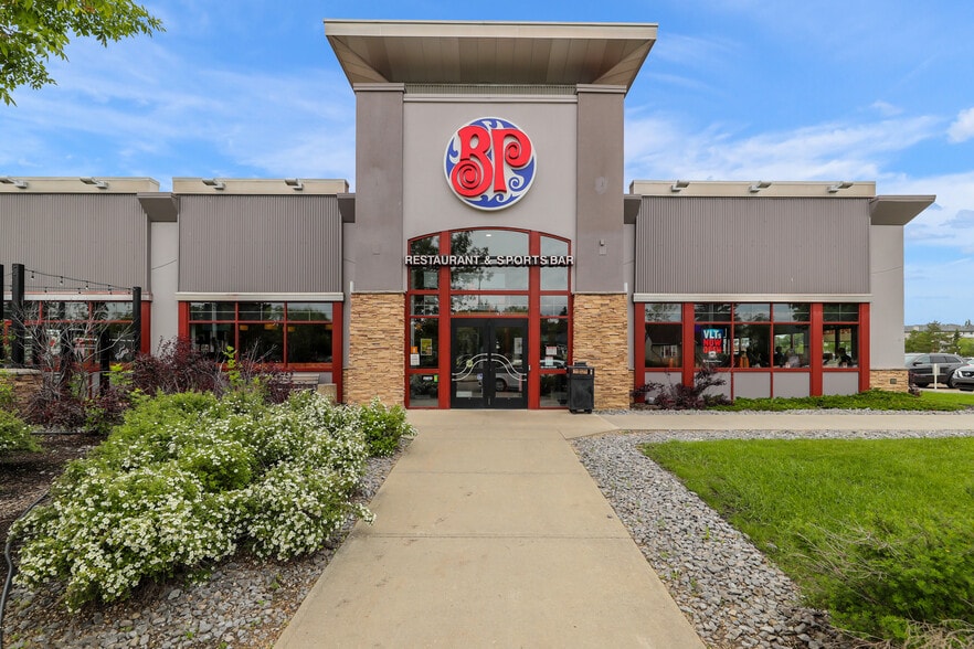 More Photos Of 13310 111 Av NW, Edmonton Unknown For Lease