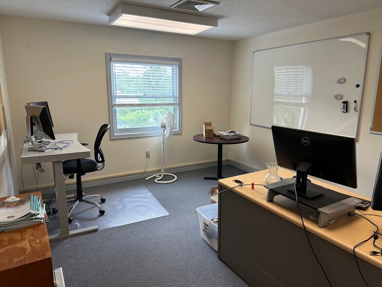 More Photos Of 501 South St, Bow Medical For Lease