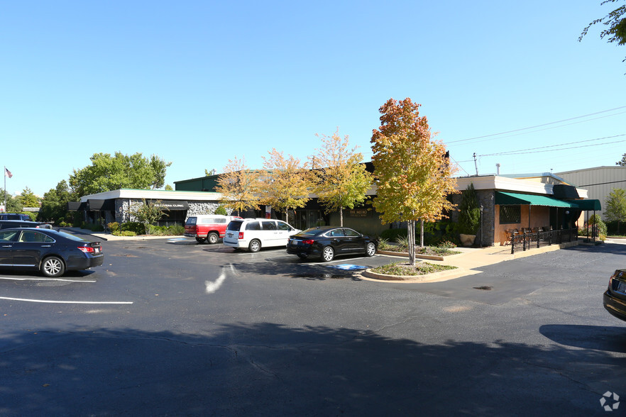 Primary Photo Of 6418-6432 N Western Ave, Oklahoma City Coworking Space