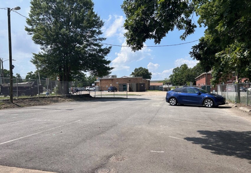 More Photos Of 600 74th St, Newport News Apartments For Sale