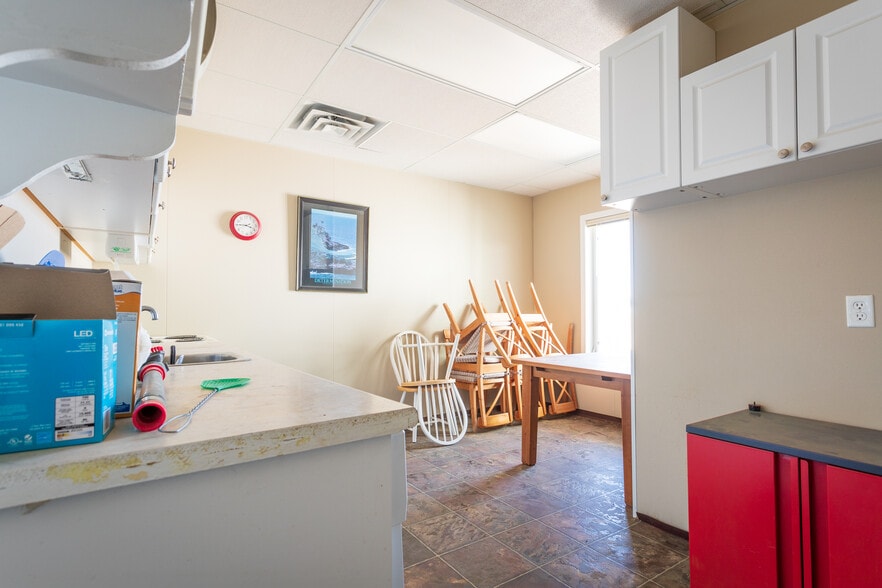 More Photos Of 310 Williams Industrial Dr, Neilburg Industrial For Sale