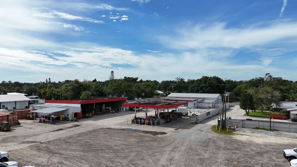 More Photos Of 7001 Gibsonton Dr, Gibsonton Manufacturing For Sale