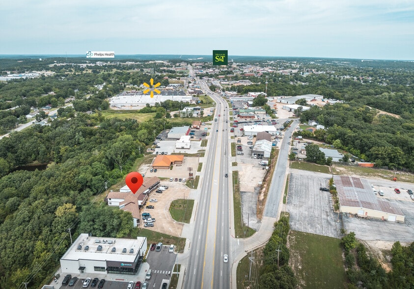 Primary Photo Of 812 S Bishop Ave, Rolla Hotel For Sale