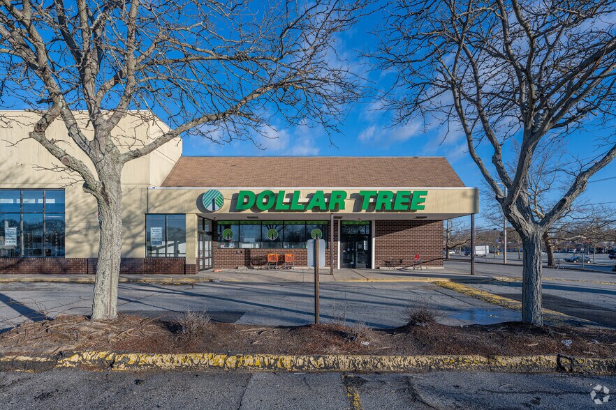 More Photos Of 2485 Warwick Ave, Warwick Unknown For Lease