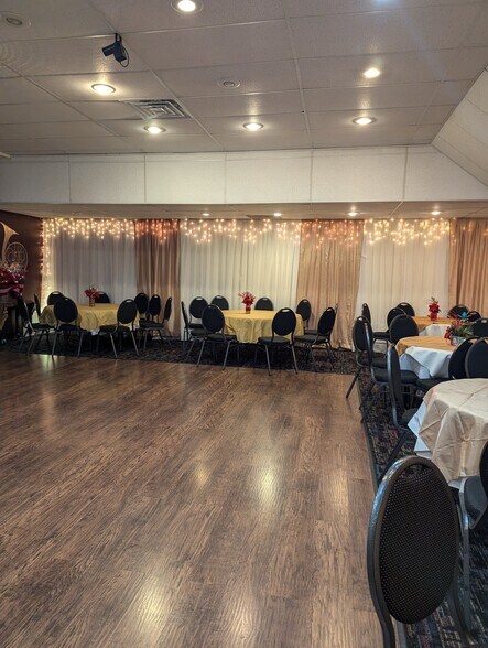 More Photos Of 2103 S Wadsworth Blvd, Lakewood Office For Sale