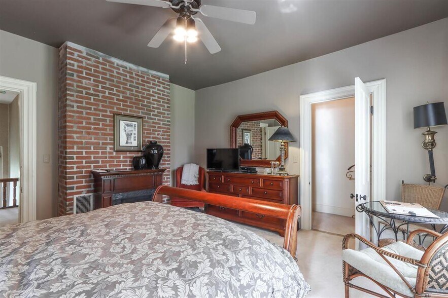 More Photos Of E3192 Apple Tree Ln, Waupaca Hospitality For Sale