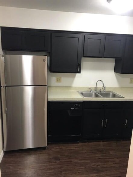 More Photos Of 770 Lakeland Dr, Jackson Apartments For Sale