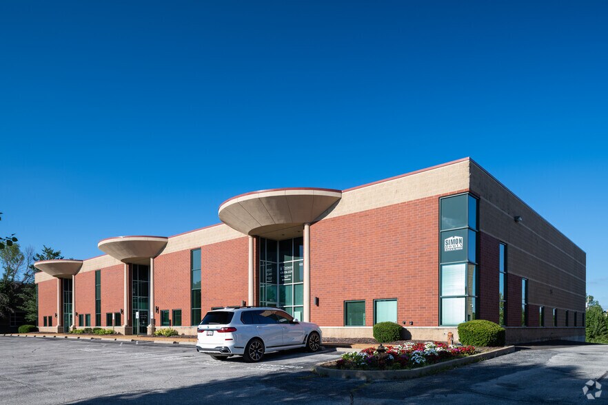 Primary Photo Of 632-636 Trade Center Blvd, Chesterfield Flex For Sale